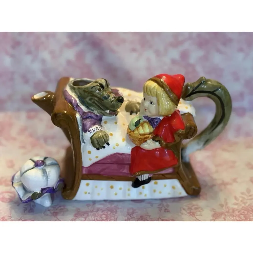 Vintage Little Red‎ Riding Hood & Big Bad Wolf Teapot – Ceramic Storybook